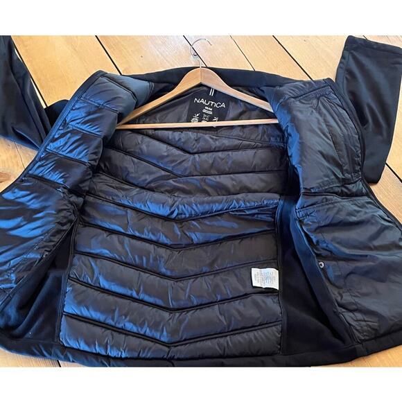 Nautica womens puffer winter jacket. water/wind resistant.active stretch. Medium - Picture 4 of 8